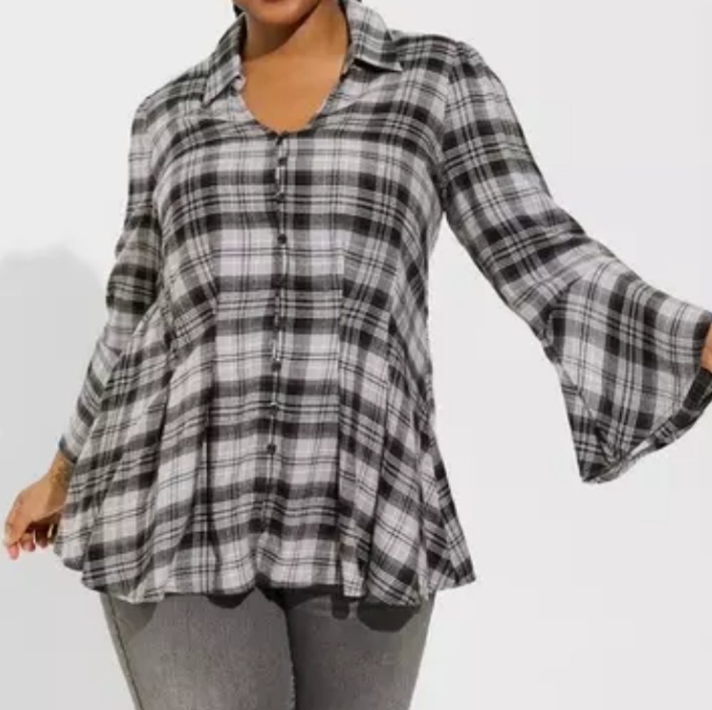 Torrid Black And White Plaid Button Down Top Size 2 - Picture 3 of 10